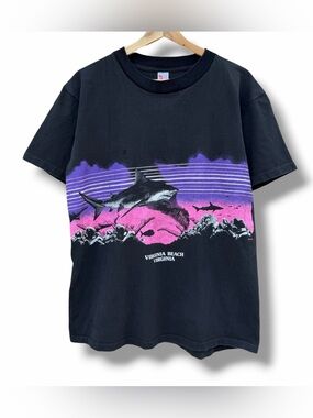 Vintage 90s Virginia Beach Sharks T-Shirt Black Size Large USA Ocean
